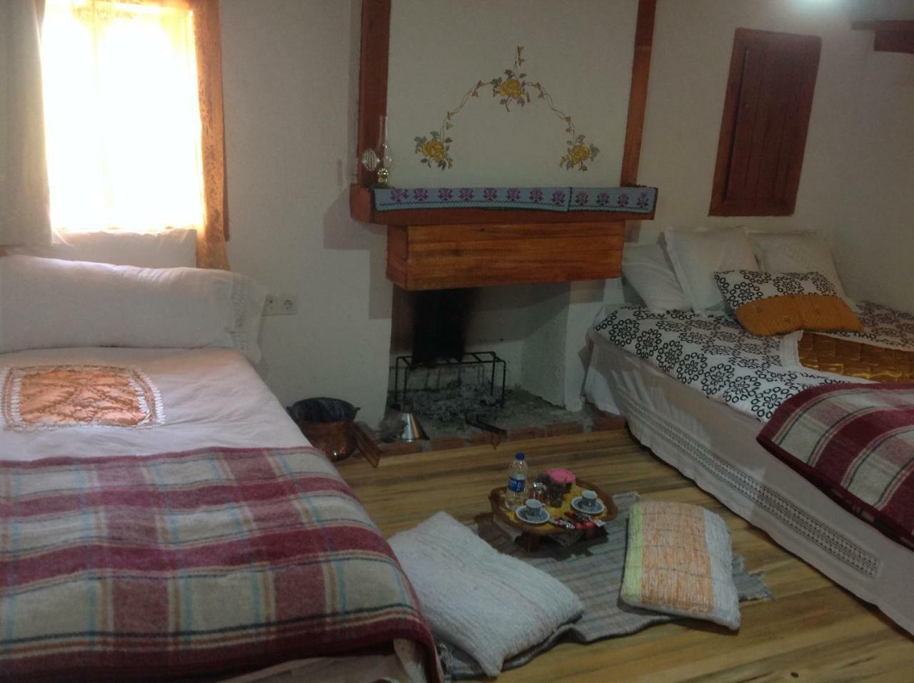 Sato Koeyevi-Selendi Hotel Екстериор снимка
