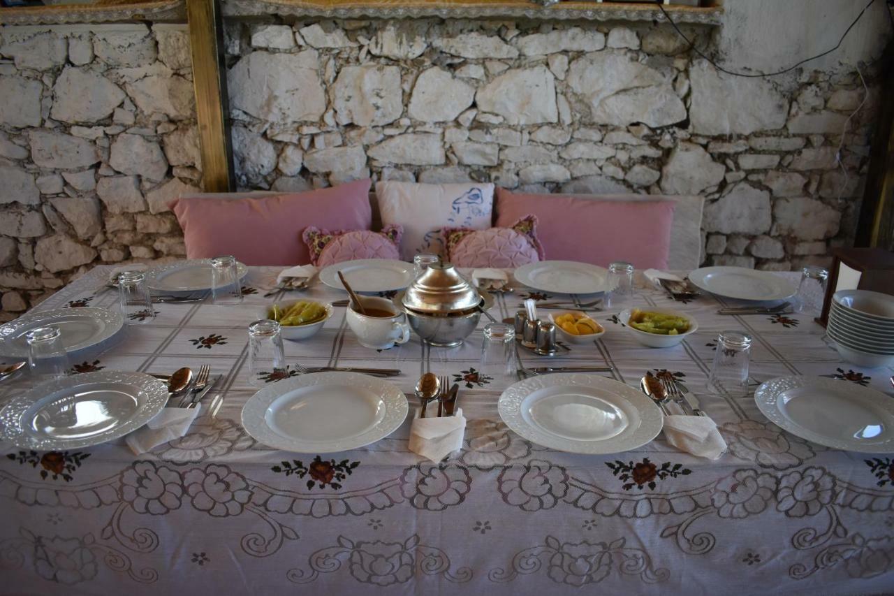 Sato Koeyevi-Selendi Hotel Екстериор снимка
