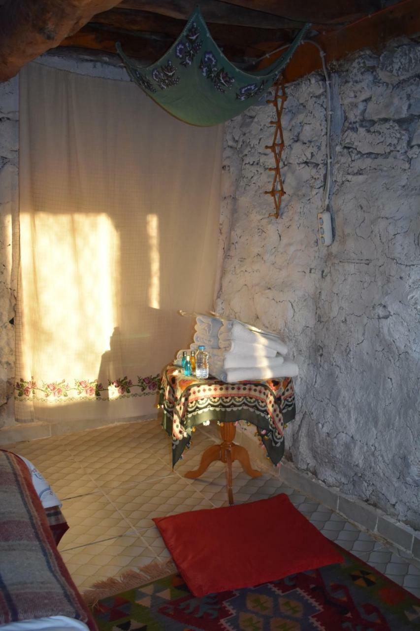 Sato Koeyevi-Selendi Hotel Екстериор снимка